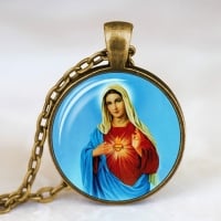 Vergine Maria Madre di Gesù, Sacri Gioielli di Dio: Medaglie e Ciondoli con Collana